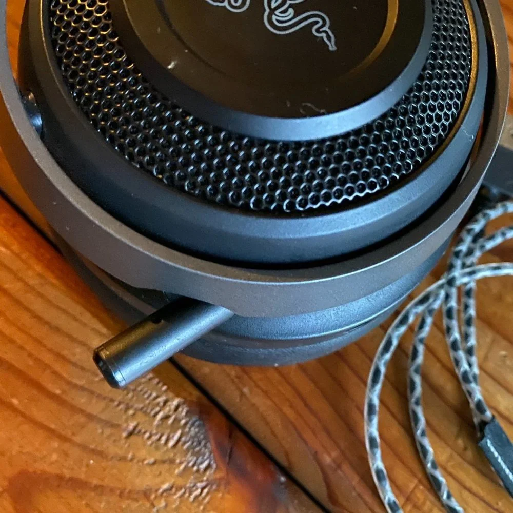 Razer Nari Wireless Gaming Headset